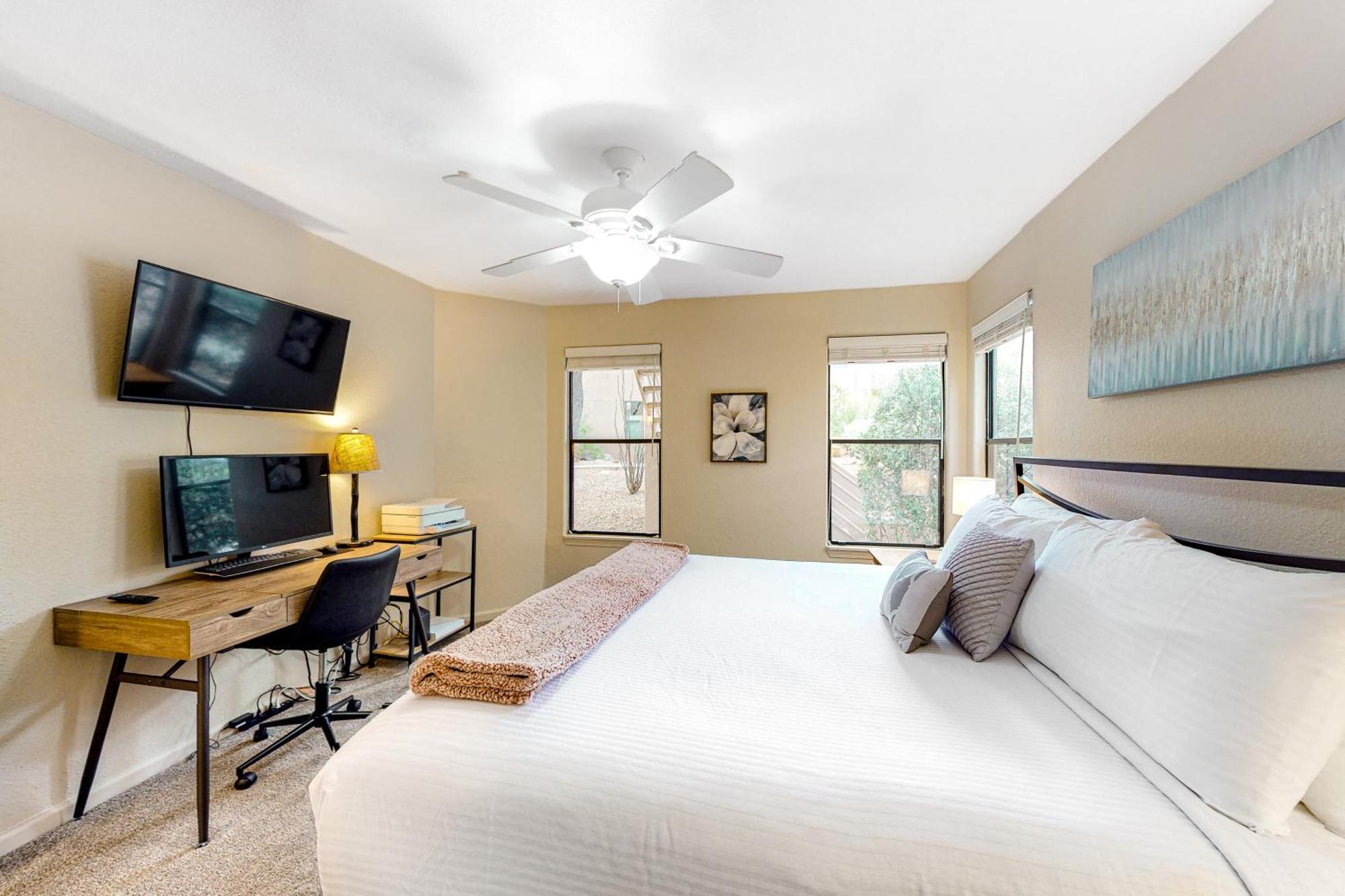 Canyon View Tucson Room photo