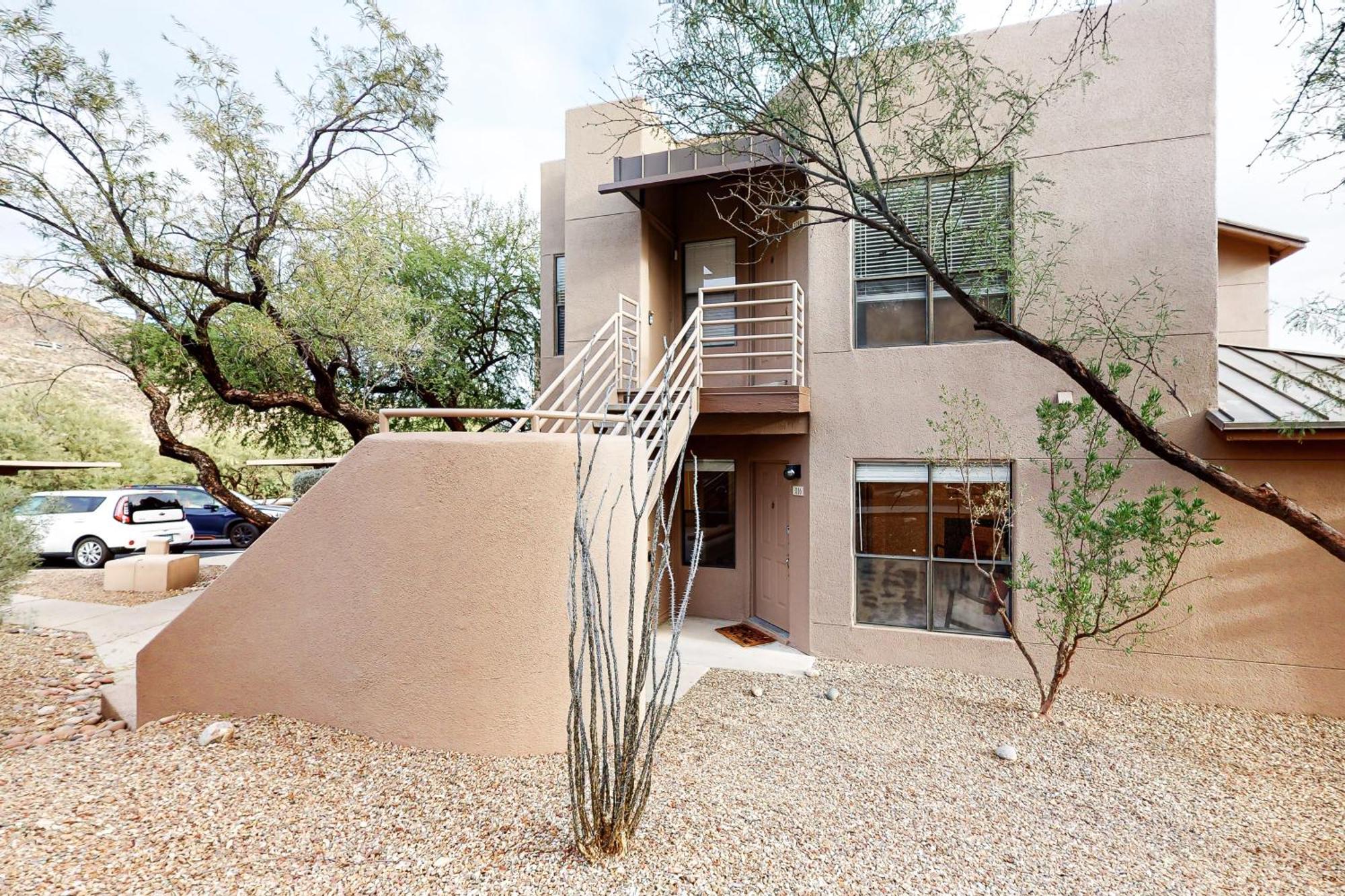 Canyon View Tucson Room photo